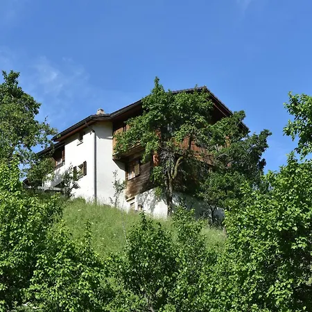 Cozy Near Aletsch 別荘