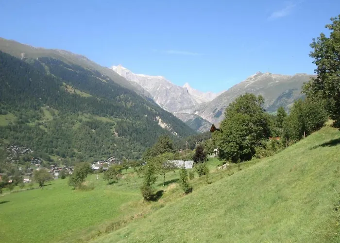 Cozy Near Aletsch Feriehus